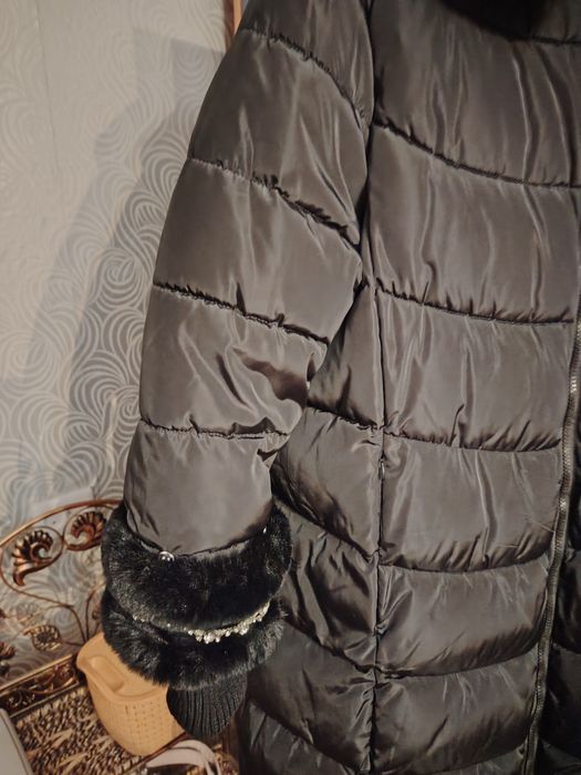 Продам пуховик женский