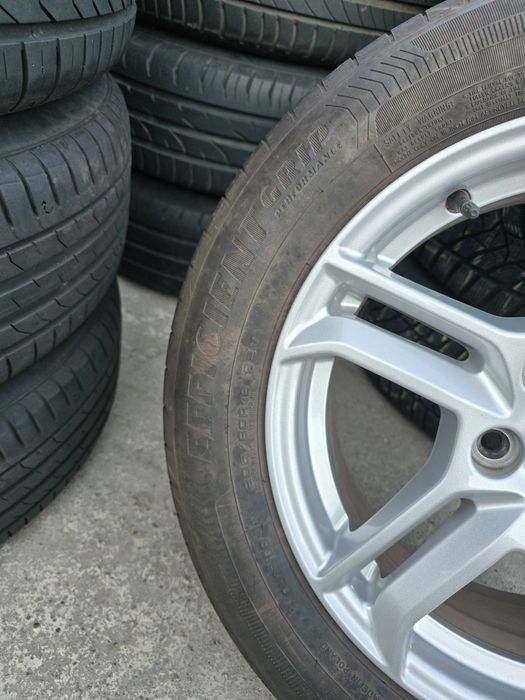 1 Брой 205/60/16 Goodyear 5,8mm 23dot