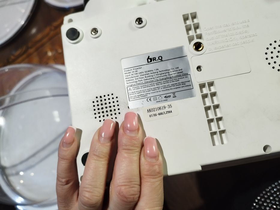 СРОЧНО! Продам проектор в отличном состоянии