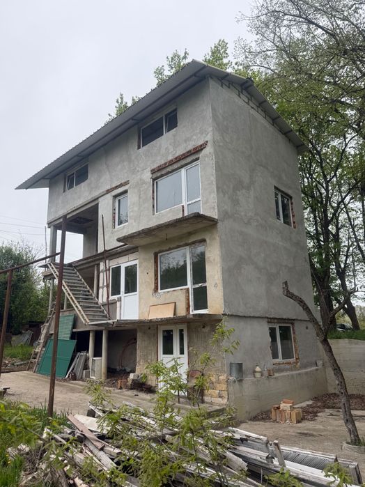 Вила до Враца , местността “Деривол” 85000 евро