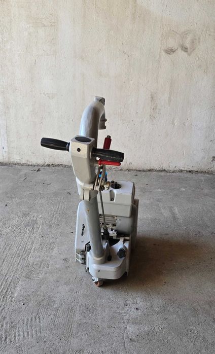 Masina raschetat slefuit slefuitor parchet Bona Belt light