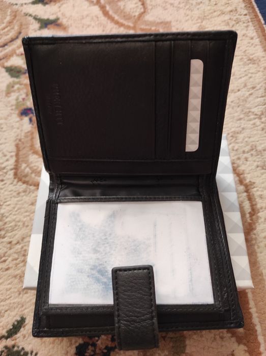 Портмоне мужское новое.