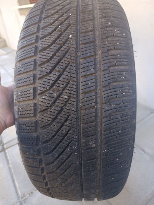 Зимни гуми 245/45 R18