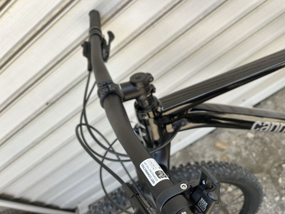 Велосипед Cannondale - 29 ц , М размер -Висок клас, Перфектен .