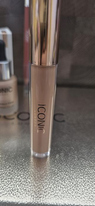 Грим Iconic London Illuminator, Спирала, lip gloss & liner
