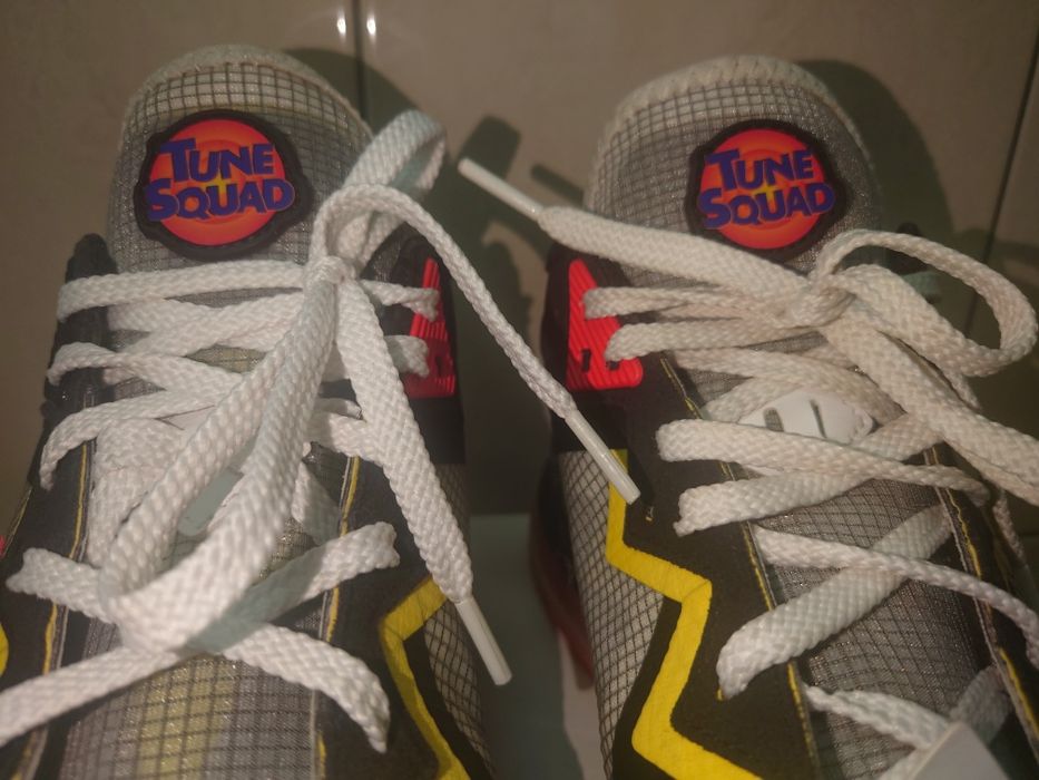 Papuci Basketball Nike Space Jam LeBron 18 Low "Sylvester vs Tweety"