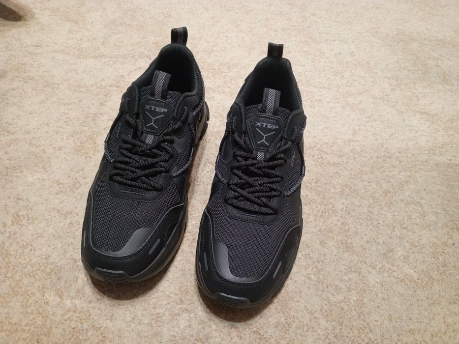 Новые кроссы Xtep, 45 размер, оригинал