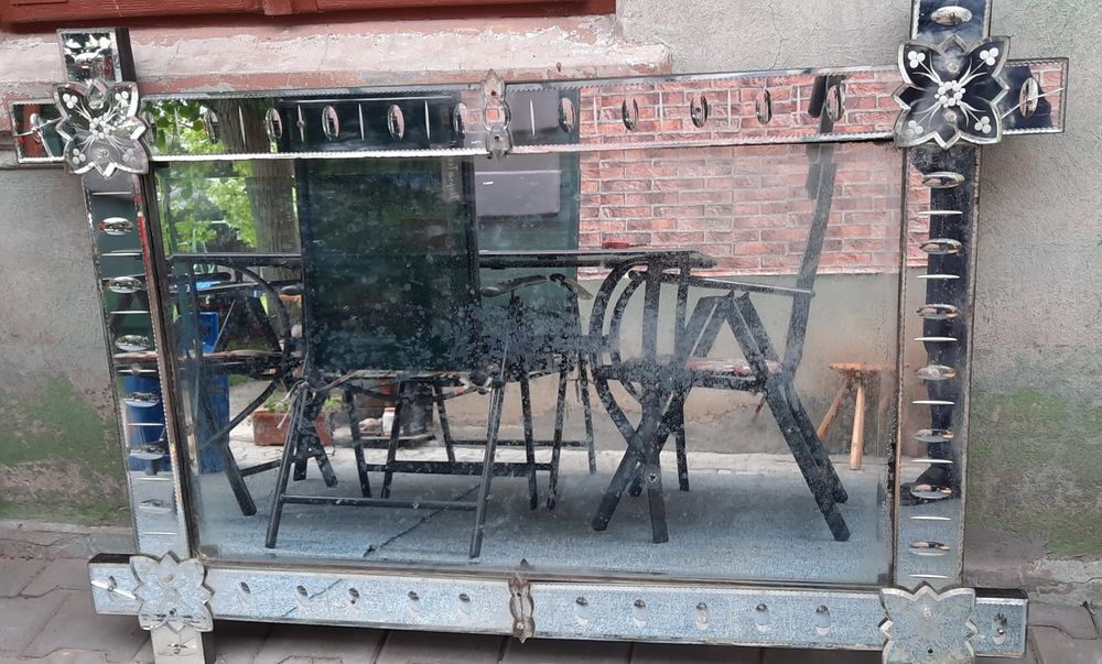 Oglinda de cristal, vechime peste 100 ani, 1,4 x 1m