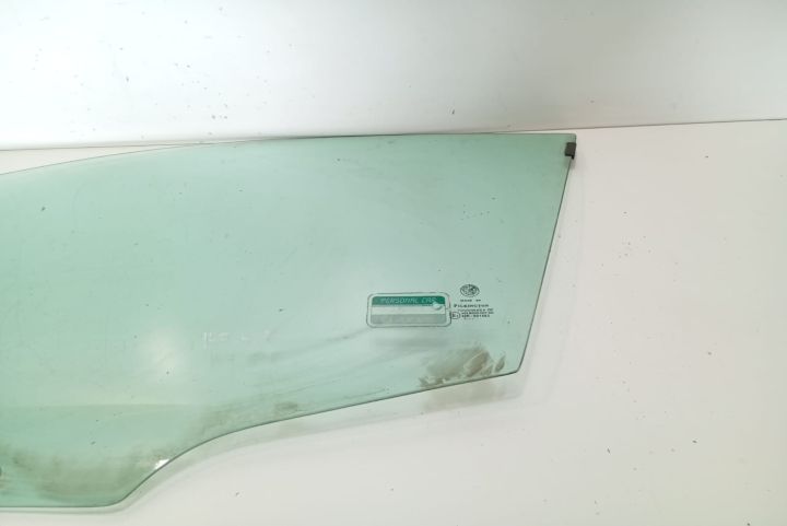 Geam stanga fata Alfa Romeo 147  seria