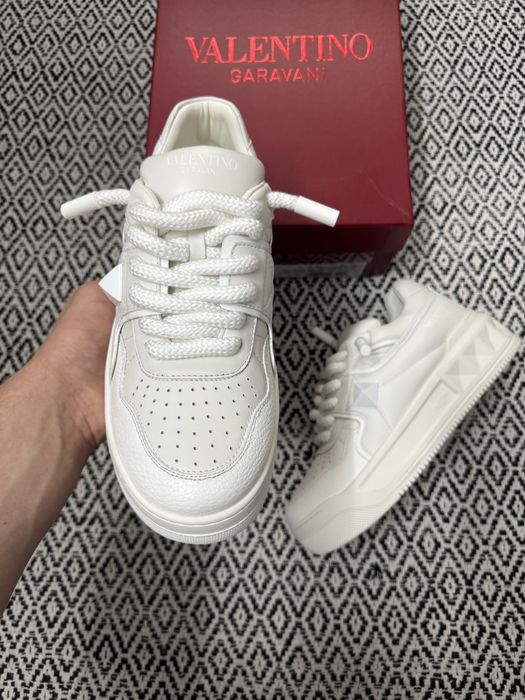 Valentino Garavani one stud xl