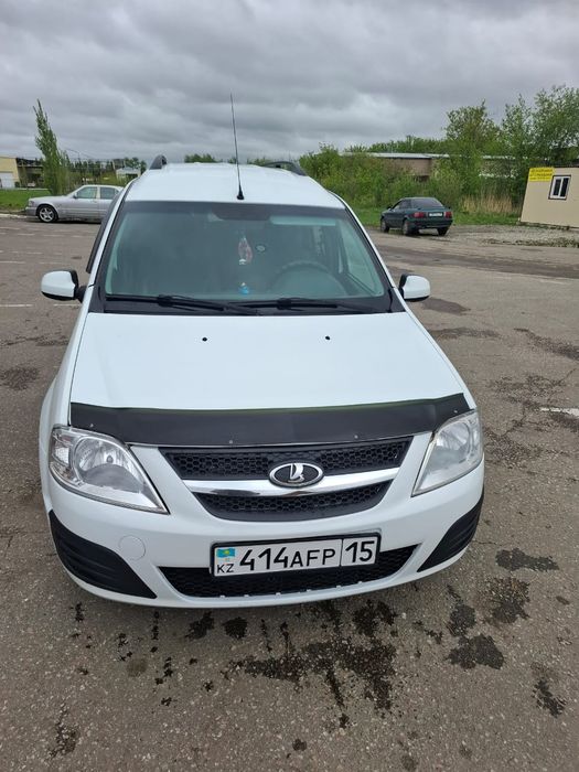 Продам лада Ларгус 2014