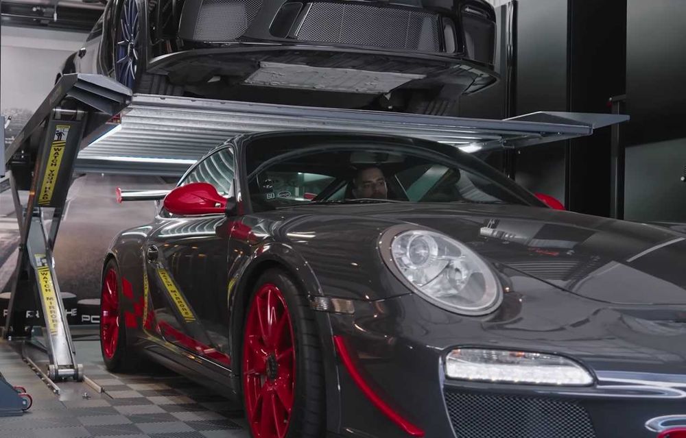 Эксклюзивный гидравлический паркинг для коллекции суперкаров