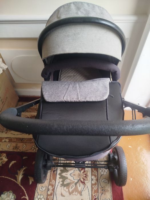 Коляска холати яхши кам ишлатилган