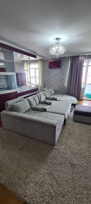 Продам диван для гостинной