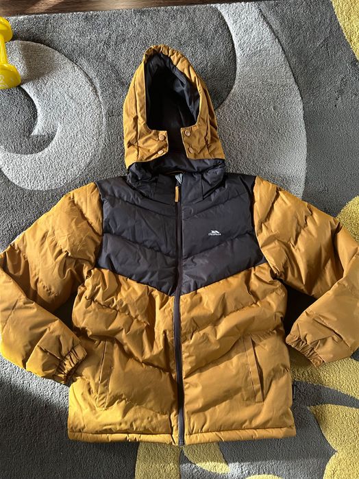 Geaca iarna Trespass , marimea 11-12 ani ,noua fara eticheta