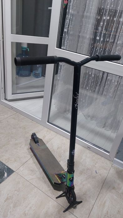 Продаю профессиональный трюковой самокат