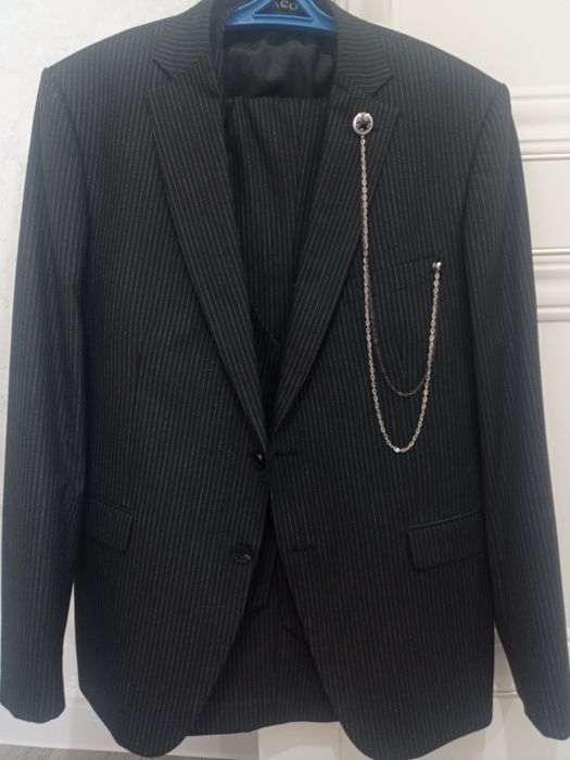 Продам костюм, тройка