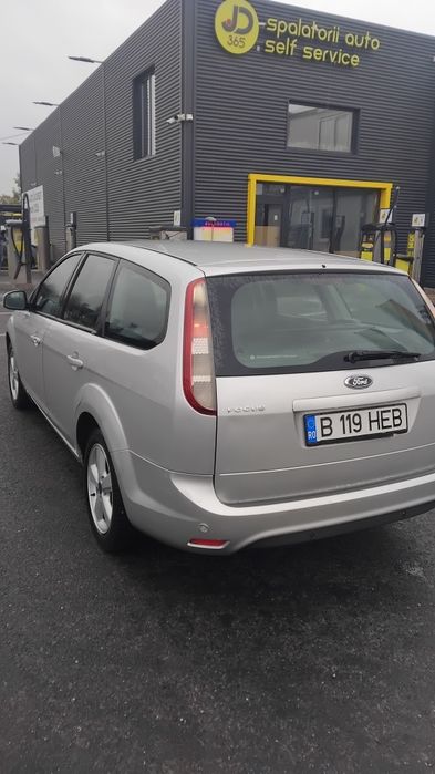 FORD Focus 2011 — imagine 4