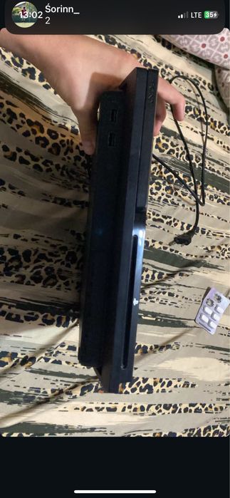 PS3 folosit, perfect functional, doar ramurs