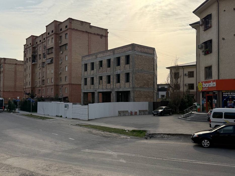 Аренда оделна стояши здания Яшнабот район Гузал махала 4 этаж 940 кв