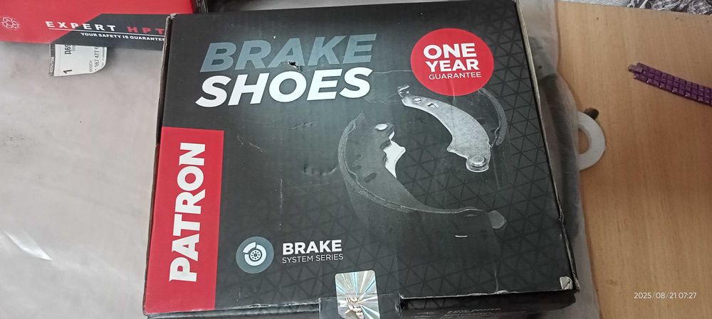 Продам тормозные колодки на мерседес