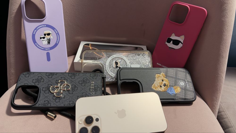 Iphone 16 Pro Max  ( gold )