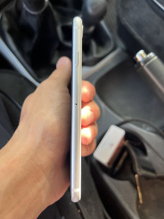 Iphone Se 2020 сатылады