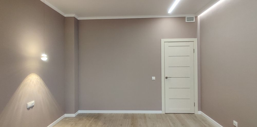 Поклейка обоев ремонт квартир