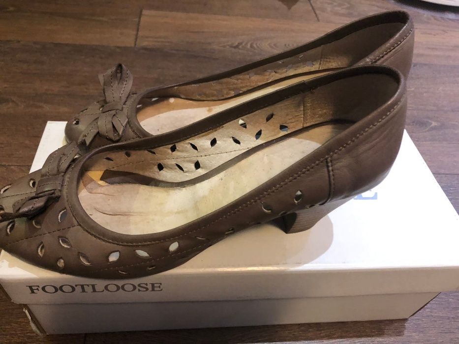 Дамски обувки. Номер 38 естествена кожа! Летни обувки.