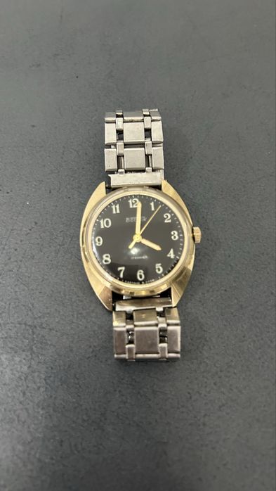 Продам наручные часы Восток производства СССР