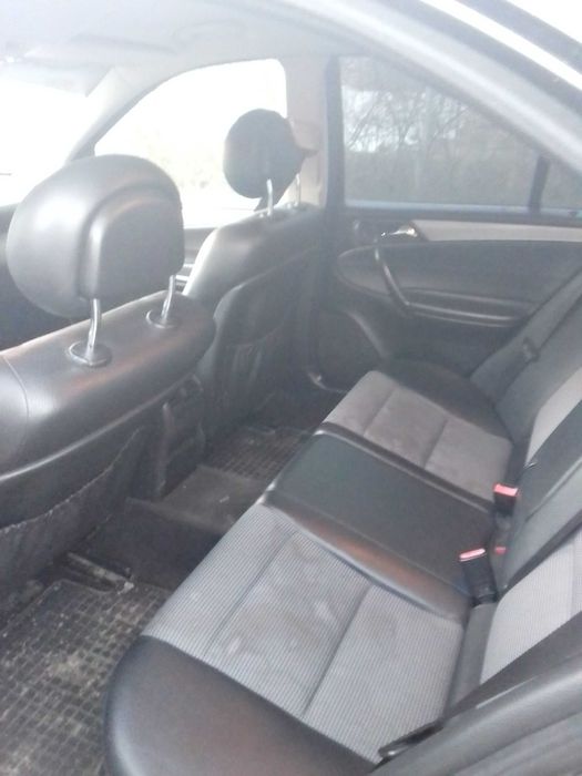 Vând Mercedes 1.8 benzina kompressor