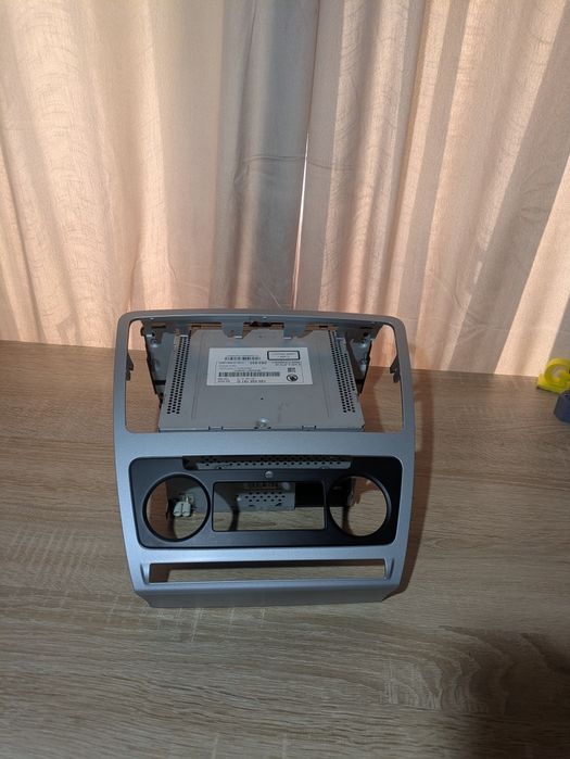 Radio Skoda Swing cu tot cu ramă
