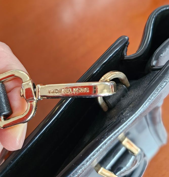 Чанта Michael Kors - естествена кожа