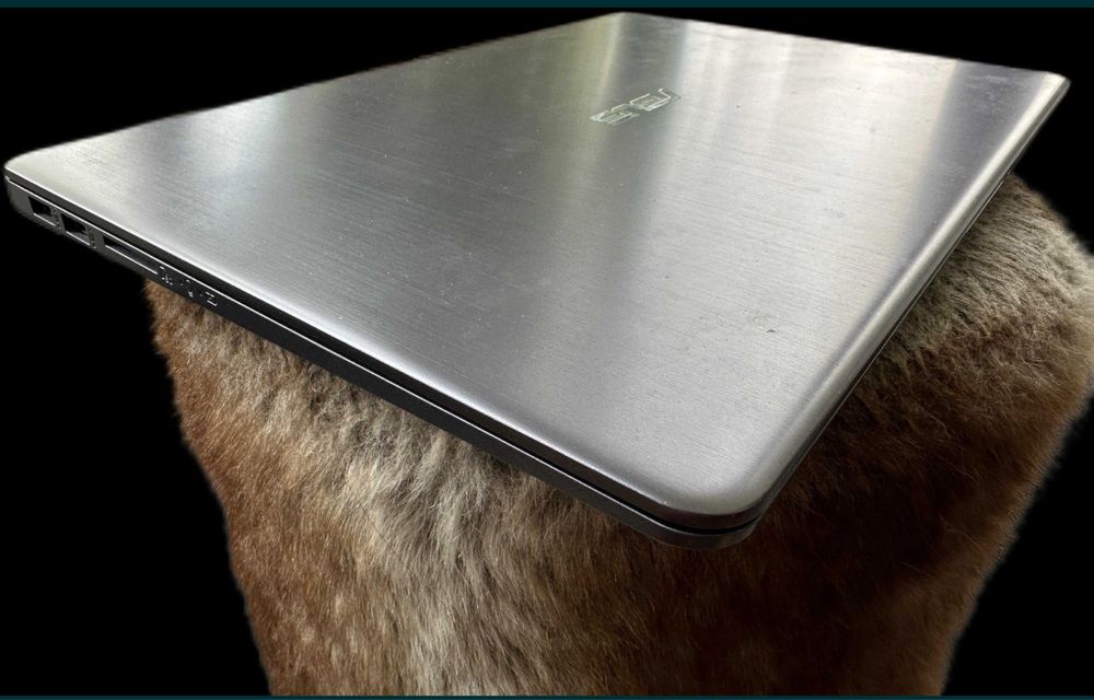 Laptop Asus Model S510U