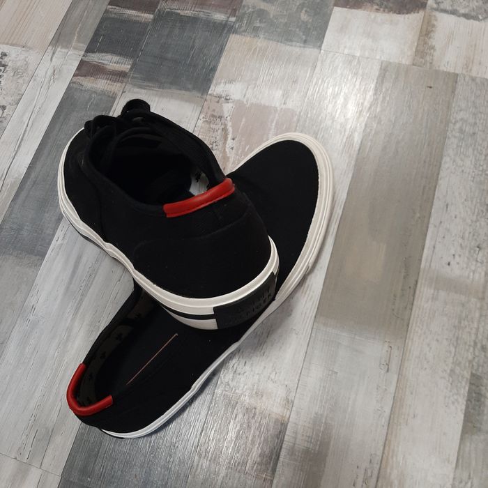 Tomi Hilfinger  43 номер