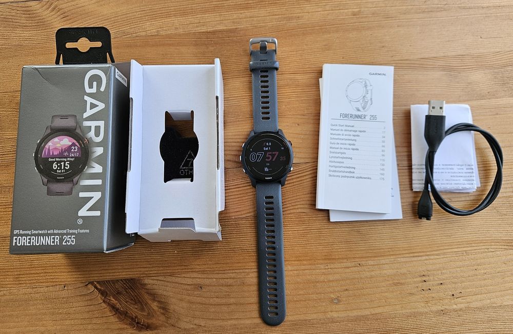 Часы Garmin Forerunner 255