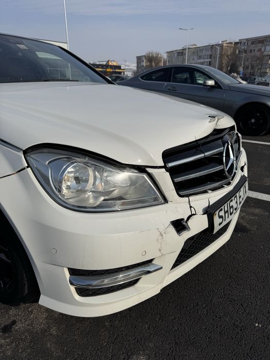 Vand sau dezmembrez Mercedes c class AMG OM651