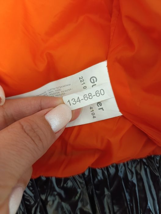 Продам куртку на девочку