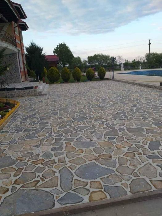 Vând piatră și montez