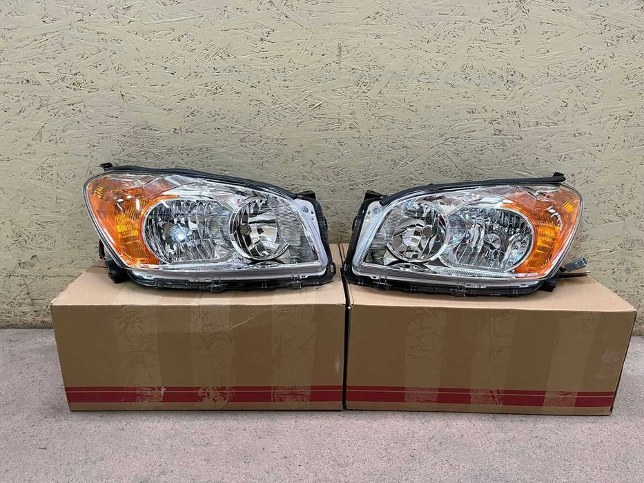 Фара на Toyota Rav4 2009- / Рав4 2012