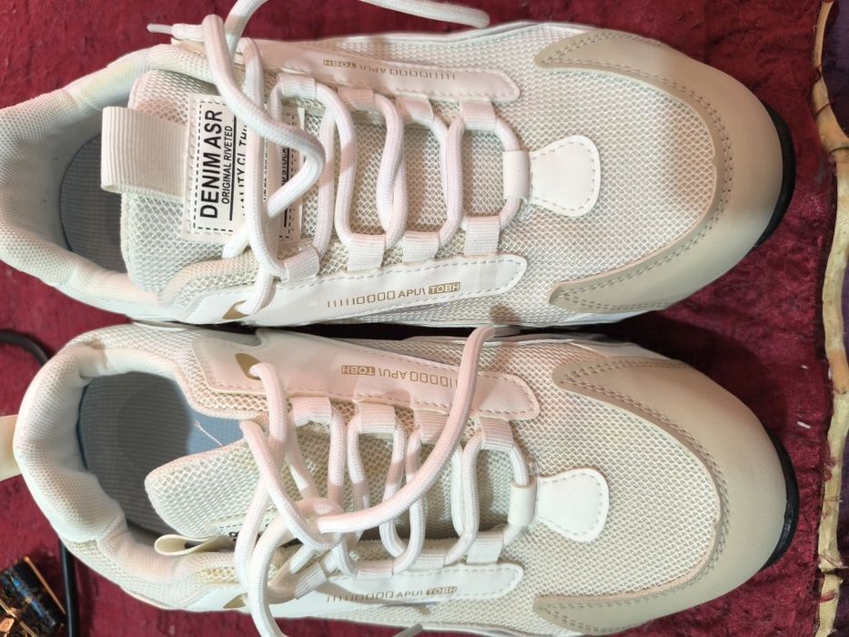 Продам кроссовки унисекс