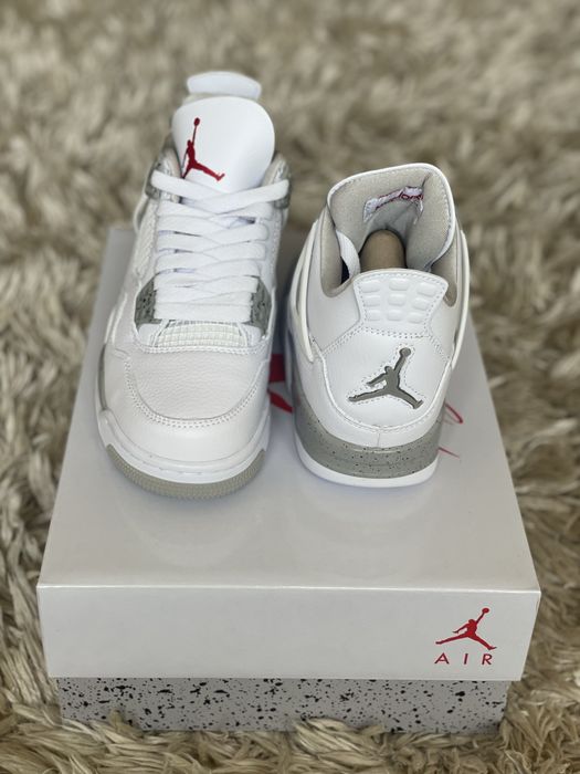 Jordan 4 Retro Oreo White Air Grey