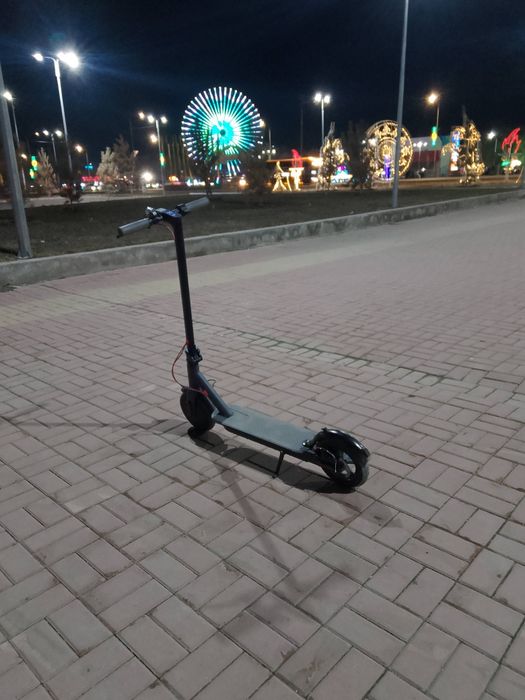 Электро самокат в хорошем состоянии