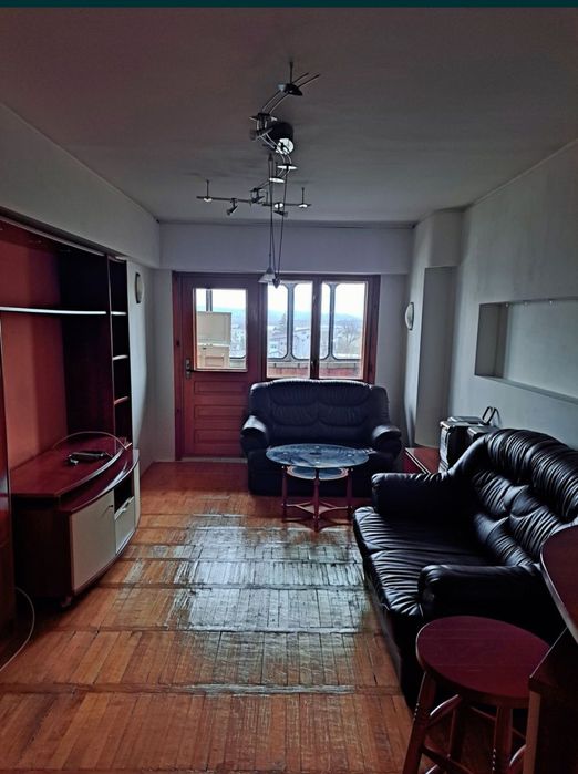Închiriez apartament 3 camere  Fălticeni