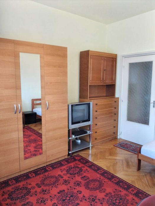 Dau in chirie ap. ultracentral pentru 2 persoane