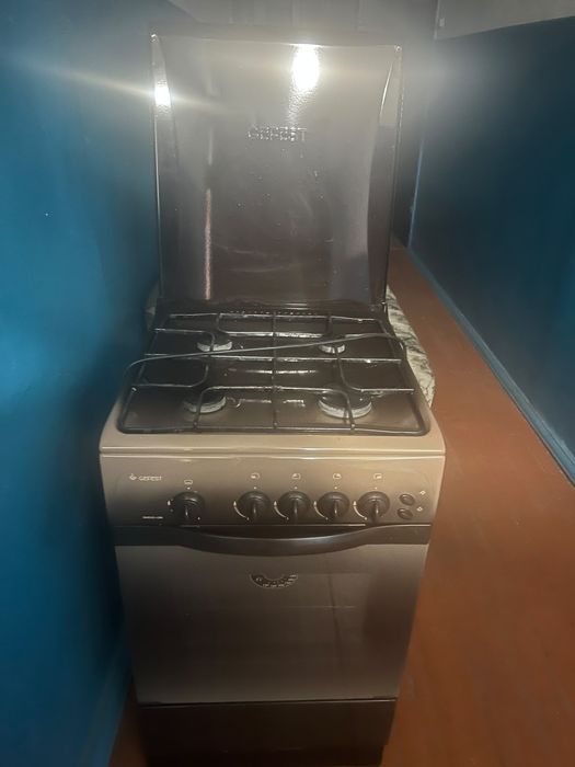 Продам газ плиту б/у