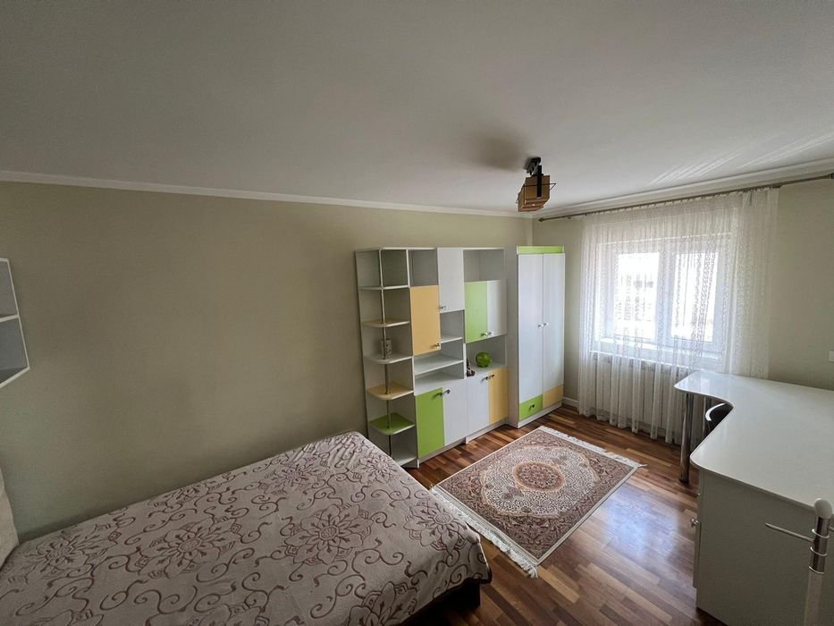 Închiririez apartament 3 camere Stejari