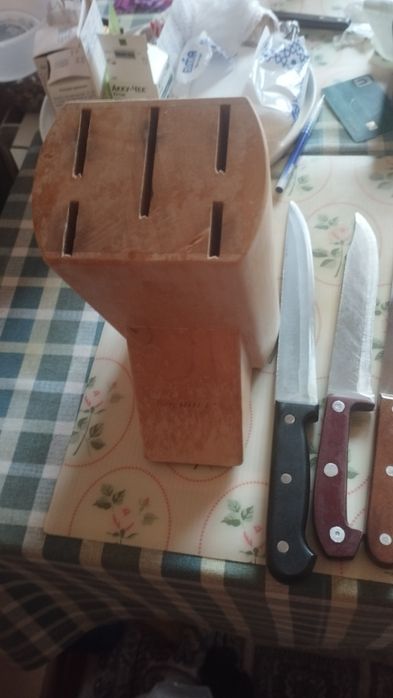 Подставка для ножей