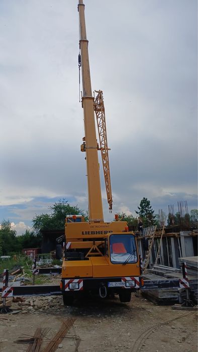 inchiriere macara /automacara LIEBHERR 40t