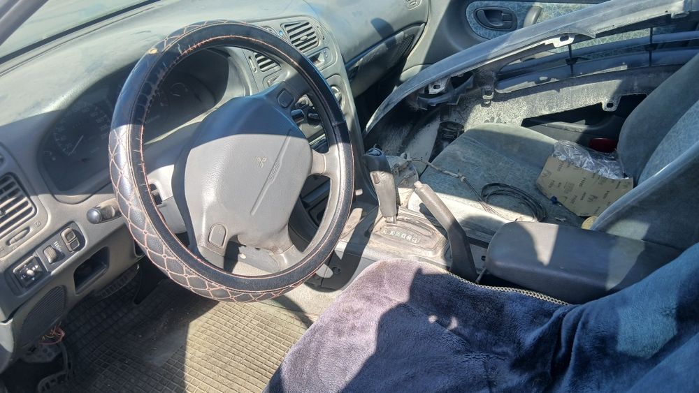 Продаю митсубиси галант